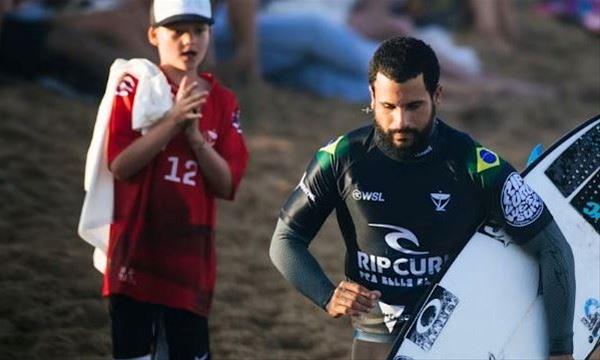 Italo Ferreira é um dos nomes da disputa (Foto: Ed Sloane/World Surf League)