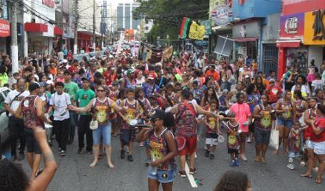 Evento reuniu 2.500 pessoas pelas ruas da cidade (Foto: Celso Luiz/DGABC)