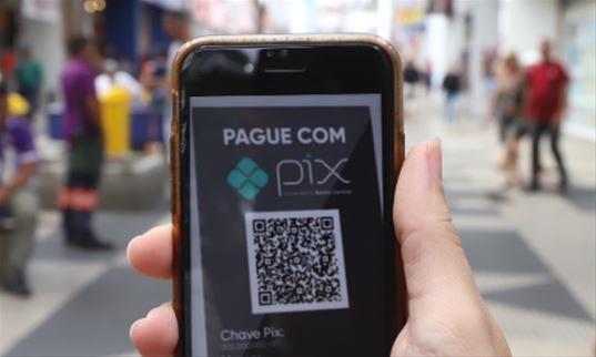 Pix é utilizado para a maioria das compras nas ruas (Foto: André Henriques/DGABC) 