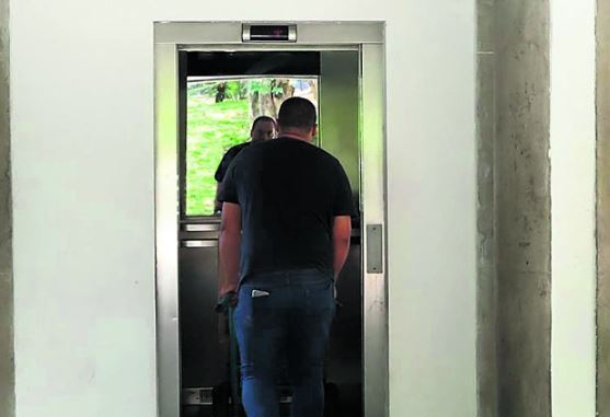 Várias escolas estão com elevadores sem funcionar (Foto: Celso Luiz/DGABC) Diário do Grande ABC - Notícias e informações do Grande ABC: Santo André, São Bernardo, São Caetano, Diadema, Mauá, Ribeirão Pires e Rio Grande da Serra