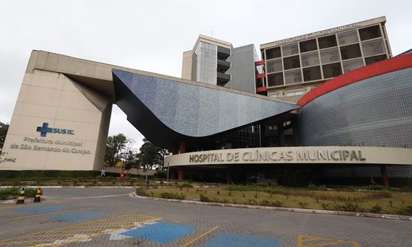 Os trabalhadores do HC (Hospital de Clínicas) argumentam que câmeras de vídeo nos vestiários invadem a privacidade (FOTO: Denis Maciel 2/5/20) Diário do Grande ABC - Notícias e informações do Grande ABC: Santo André, São Bernardo, São Caetano, Diadema, Mauá, Ribeirão Pires e Rio Grande da Serra