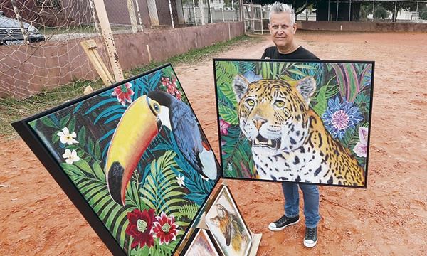 Ronaldo usa a natureza como principal inspiração para obras (FOTO: André Henriques/DGABC) Diário do Grande ABC - Notícias e informações do Grande ABC: Santo André, São Bernardo, São Caetano, Diadema, Mauá, Ribeirão Pires e Rio Grande da Serra
