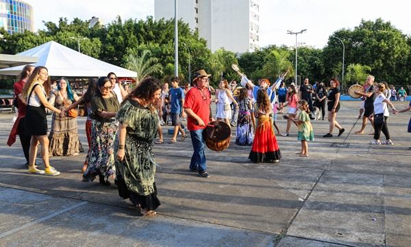 Festas em São Caetano oferece atrações nas áreas artística, cultural e gastronômica (FOTO:Letícia Teixeira/PMSCS) Diário do Grande ABC - Notícias e informações do Grande ABC: Santo André, São Bernardo, São Caetano, Diadema, Mauá, Ribeirão Pires e Rio Grande da Serra
