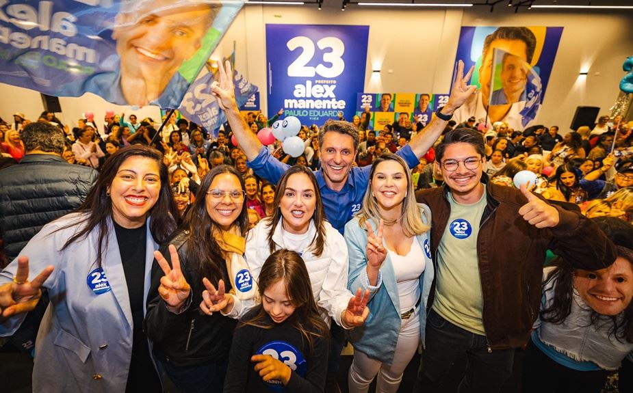 Manente esteve com a deputada estadual Ana Carolina Serra e a psicóloga Mariana Manente (FOTO: Divulgação) Diário do Grande ABC - Notícias e informações do Grande ABC: Santo André, São Bernardo, São Caetano, Diadema, Mauá, Ribeirão Pires e Rio Grande da Serra