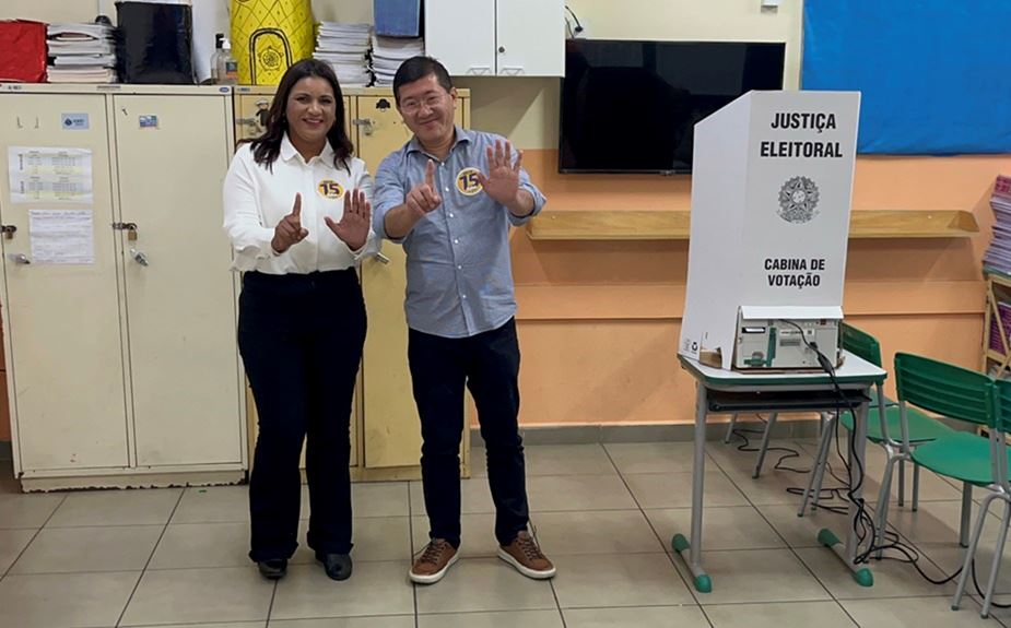 Candidato votou hoje pela manhã em Diadema, junto a vice Andreia Fontes (FOTO: Renan Soares/DGABC) Diário do Grande ABC - Notícias e informações do Grande ABC: Santo André, São Bernardo, São Caetano, Diadema, Mauá, Ribeirão Pires e Rio Grande da Serra