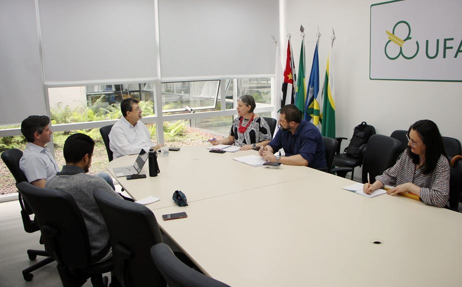 FOTO: Reunião foi realizada nesta quinta-feira para discutir tema (FOTO: Divulgação/Consórcio) Diário do Grande ABC - Notícias e informações do Grande ABC: Santo André, São Bernardo, São Caetano, Diadema, Mauá, Ribeirão Pires e Rio Grande da Serra