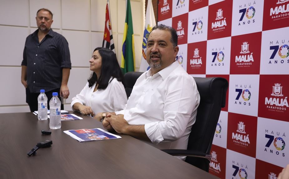 Prefeito Marcelo Oliveira anunciou atrações em coletiva nesta terça-feira (FOTO: Denis Maciel/DGABC) Diário do Grande ABC - Notícias e informações do Grande ABC: Santo André, São Bernardo, São Caetano, Diadema, Mauá, Ribeirão Pires e Rio Grande da Serra