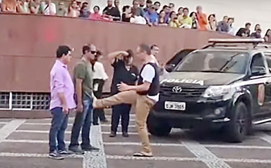 Autor do crime participou de reconstituição (FOTO: Reprodução) Diário do Grande ABC - Notícias e informações do Grande ABC: Santo André, São Bernardo, São Caetano, Diadema, Mauá, Ribeirão Pires e Rio Grande da Serra