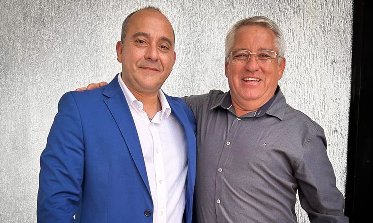 Guto Volpi (esq.) anuncia arquiteto Agostinho Gomes para comando da Secretaria de Obras (FOTO: Divulgação) Diário do Grande ABC - Notícias e informações do Grande ABC: Santo André, São Bernardo, São Caetano, Diadema, Mauá, Ribeirão Pires e Rio Grande da Serra