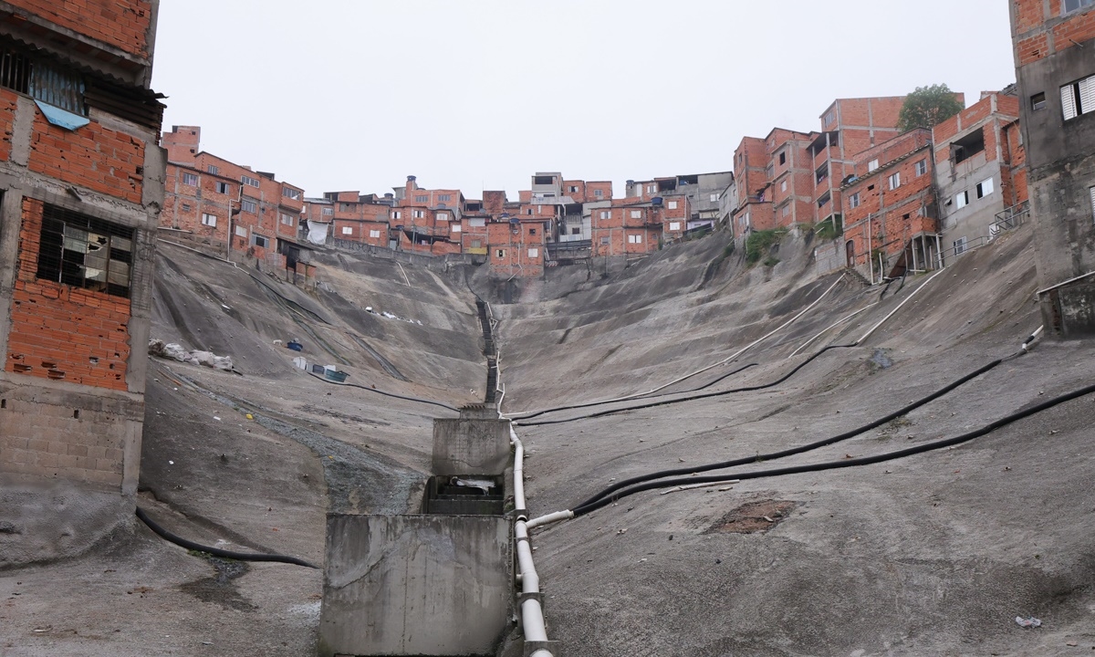 Comunidade no Ferrazópolis, em São Bernardo FOTO: Celso Luiz/DGABC Diário do Grande ABC - Notícias e informações do Grande ABC: Santo André, São Bernardo, São Caetano, Diadema, Mauá, Ribeirão Pires e Rio Grande da Serra