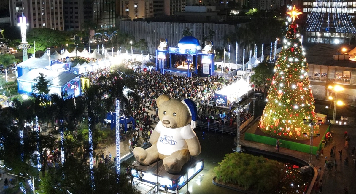 Em Santo André, público desfruta de Paço Encantado FOTO: Celso Luiz/DGABC Diário do Grande ABC - Notícias e informações do Grande ABC: Santo André, São Bernardo, São Caetano, Diadema, Mauá, Ribeirão Pires e Rio Grande da Serra