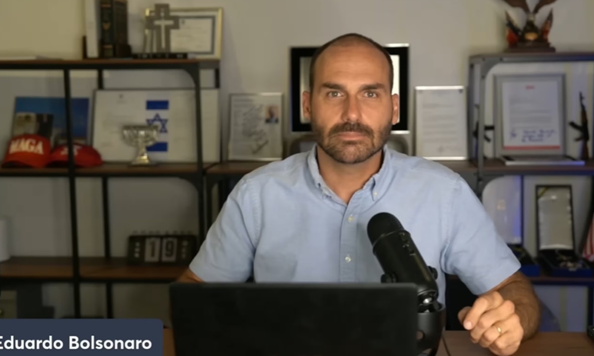 Eduardo falou de delegado durante live (FOTO: Reprodução/Instagram) Diário do Grande ABC - Notícias e informações do Grande ABC: Santo André, São Bernardo, São Caetano, Diadema, Mauá, Ribeirão Pires e Rio Grande da Serra