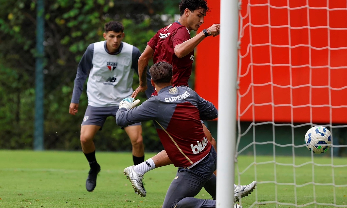FOTO: Rubens Chiri/São Paulo FC Diário do Grande ABC - Notícias e informações do Grande ABC: Santo André, São Bernardo, São Caetano, Diadema, Mauá, Ribeirão Pires e Rio Grande da Serra