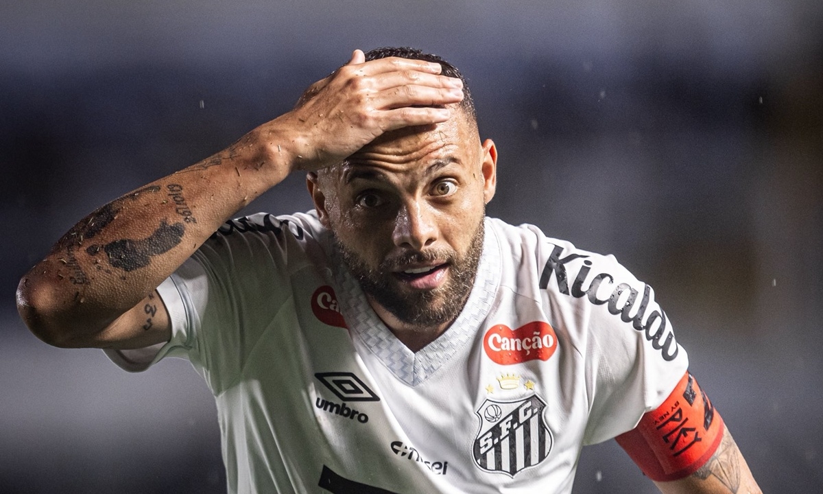 Guilherme deve ser titular no jogo (FOTO: Reprodução/X/Santos FC) Diário do Grande ABC - Notícias e informações do Grande ABC: Santo André, São Bernardo, São Caetano, Diadema, Mauá, Ribeirão Pires e Rio Grande da Serra
