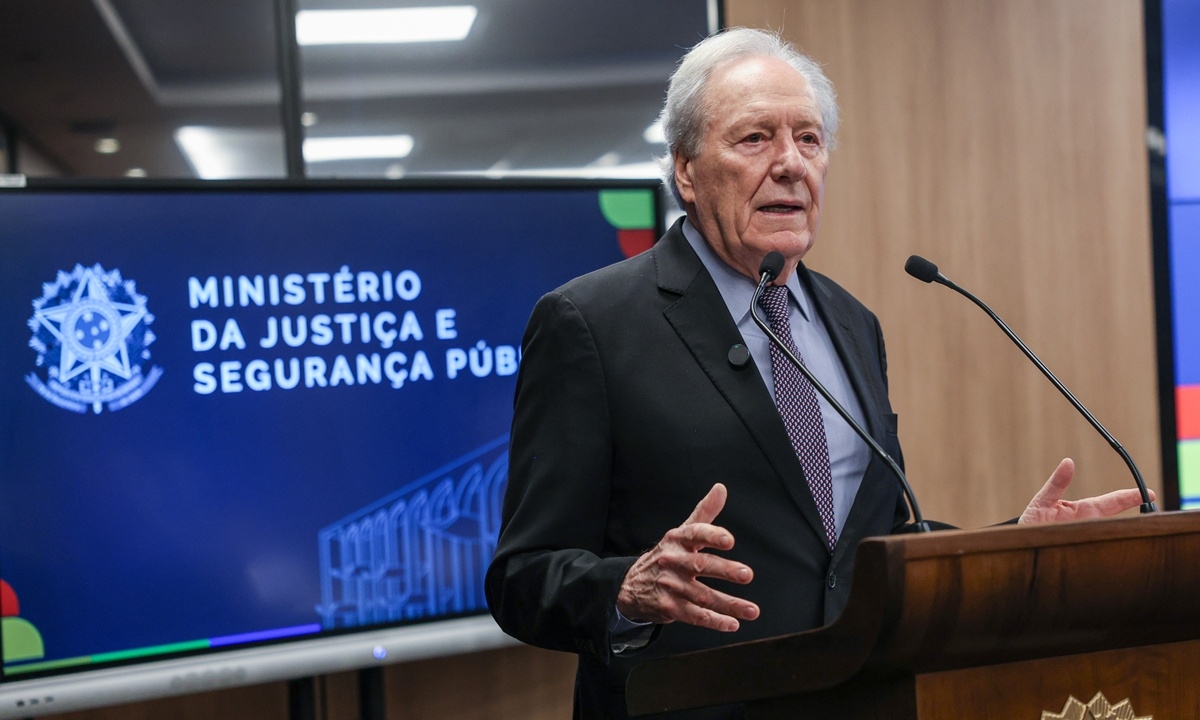 O ministro Ricardo Lewandowski (Justiça), durante entrevista para falar sobre os casos de bebidas alcoólicas adulteradas com metanol (FOTO: José Cruz/Agência Brasil) Diário do Grande ABC - Notícias e informações do Grande ABC: Santo André, São Bernardo, São Caetano, Diadema, Mauá, Ribeirão Pires e Rio Grande da Serra