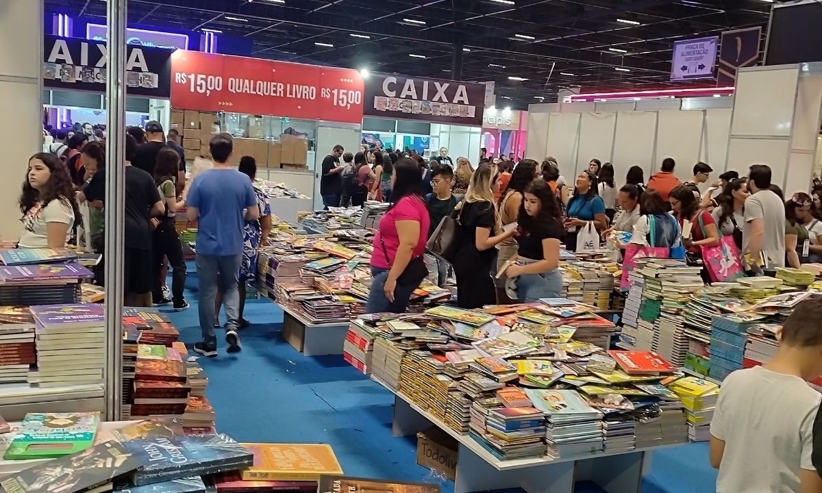 27ª Bienal Internacional do Livro (FOTO: Celso Luiz/DGABC/Banco de Dados) Diário do Grande ABC - Notícias e informações do Grande ABC: Santo André, São Bernardo, São Caetano, Diadema, Mauá, Ribeirão Pires e Rio Grande da Serra