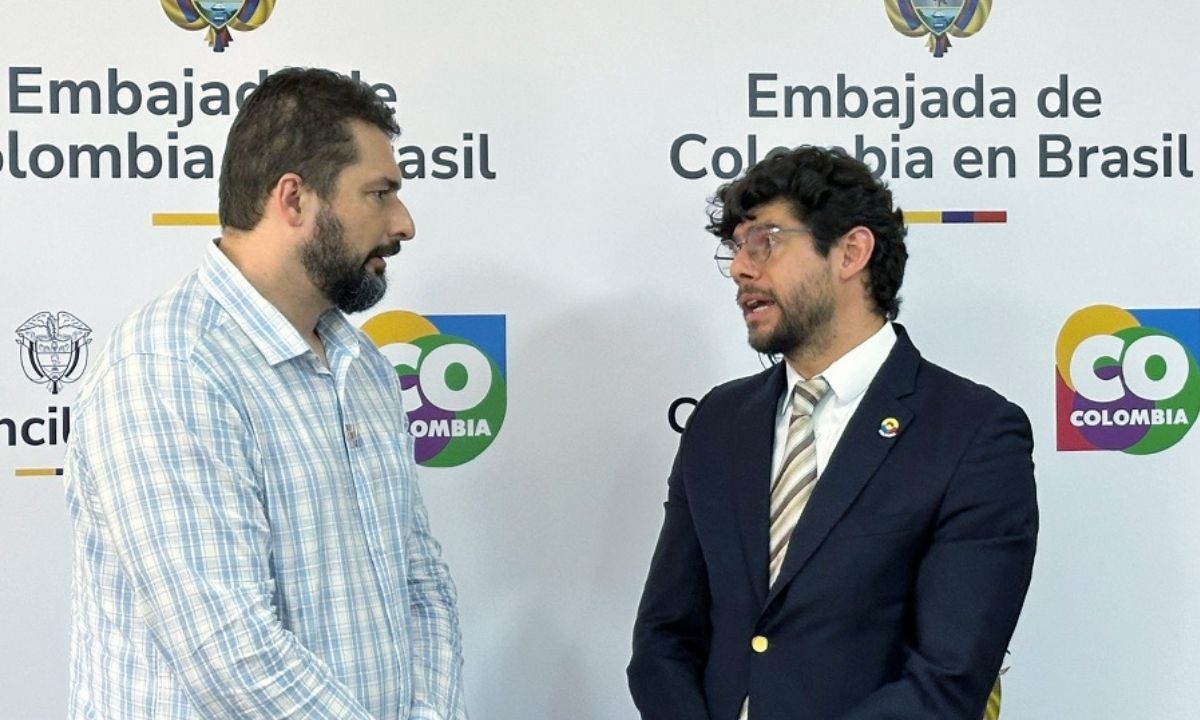 Aroaldo e Osório debatem o plano de exportações (FOTO: Divulgação) Diário do Grande ABC - Notícias e informações do Grande ABC: Santo André, São Bernardo, São Caetano, Diadema, Mauá, Ribeirão Pires e Rio Grande da Serra