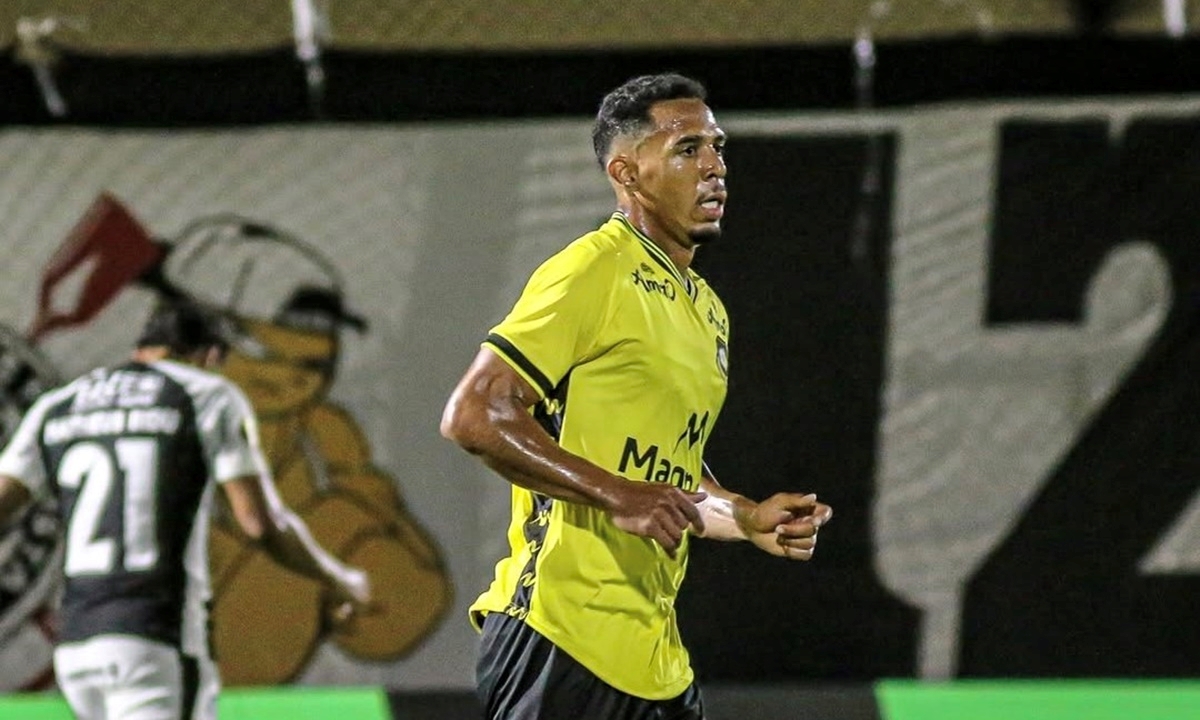Atacante Pedro Vitor e elenco vão se preparar FOTO: Janes Carvalho/Divulgação Instagram São Bernardo FC Diário do Grande ABC - Notícias e informações do Grande ABC: Santo André, São Bernardo, São Caetano, Diadema, Mauá, Ribeirão Pires e Rio Grande da Serra
