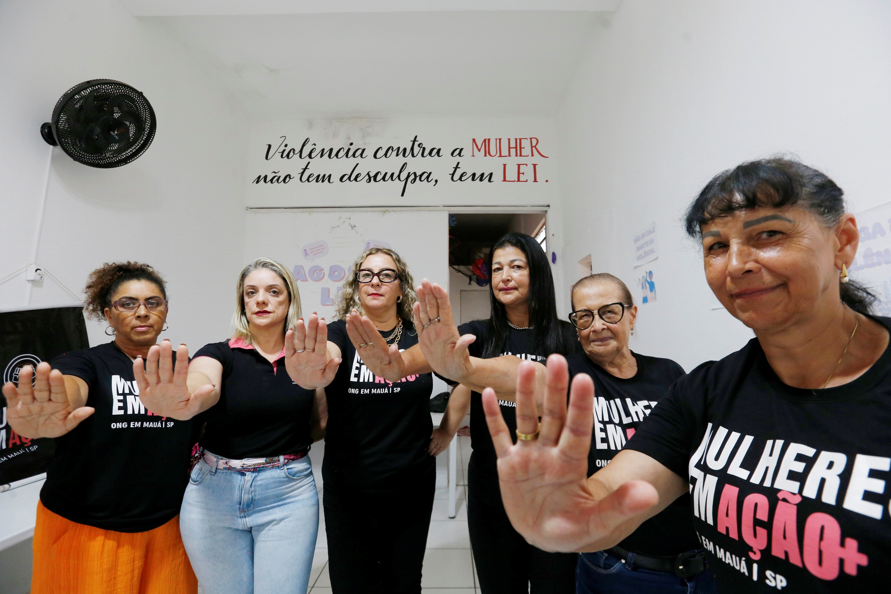 Maria Aparecida Santos, Cristiane Fernandes, Cristiane Murakami, Marisa Nacade, Rosa Paiola e Marli Nacade integram a ONG Mulheres em Ação de Mauá FOTO: Nario Barbosa/DGABC Diário do Grande ABC - Notícias e informações do Grande ABC: Santo André, São Bernardo, São Caetano, Diadema, Mauá, Ribeirão Pires e Rio Grande da Serra