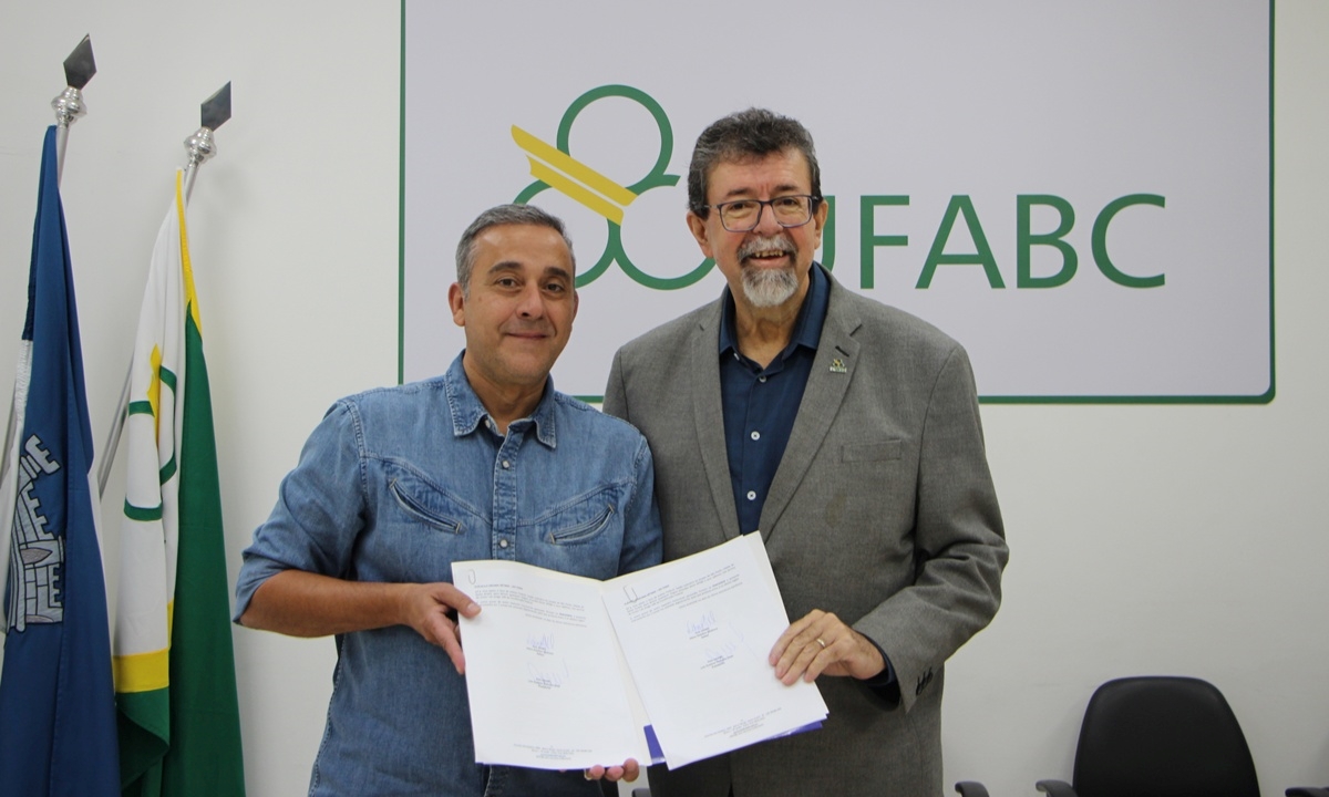 Presidente do Consórcio e prefeito de Ribeirão Pires, Guto Volpi (PL), e reitor da UFABC, Dácio Matheus (FOTO: Divulgação) Diário do Grande ABC - Notícias e informações do Grande ABC: Santo André, São Bernardo, São Caetano, Diadema, Mauá, Ribeirão Pires e Rio Grande da Serra
