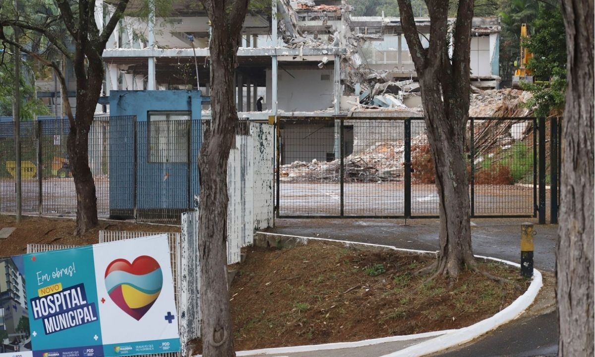 Parte do Paço foi ao chão para construção de hospital (FOTO: Claudinei Plaza/DGABC) Diário do Grande ABC - Notícias e informações do Grande ABC: Santo André, São Bernardo, São Caetano, Diadema, Mauá, Ribeirão Pires e Rio Grande da Serra