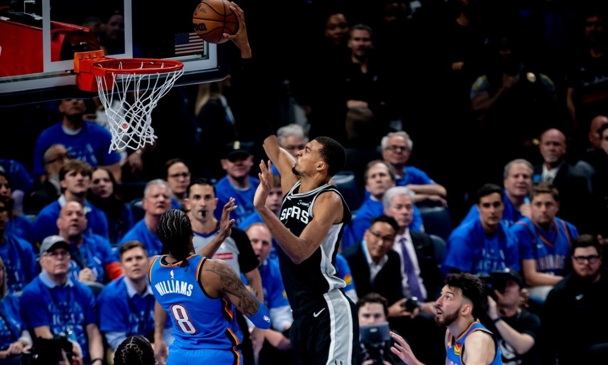 FOTO: Reprodução/X/San Antonio Spurs Diário do Grande ABC - Notícias e informações do Grande ABC: Santo André, São Bernardo, São Caetano, Diadema, Mauá, Ribeirão Pires e Rio Grande da Serra
