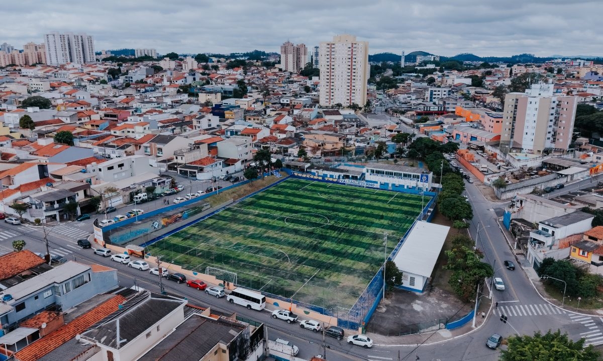 Campo do Pérola é entregue após revitalização concluída em São Bernardo